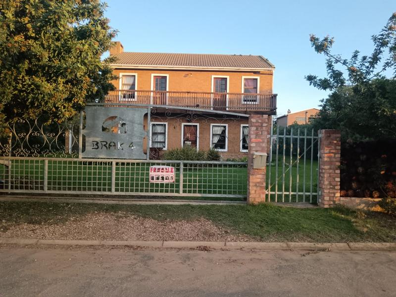 2 Bedroom Property for Sale in Albertinia Western Cape